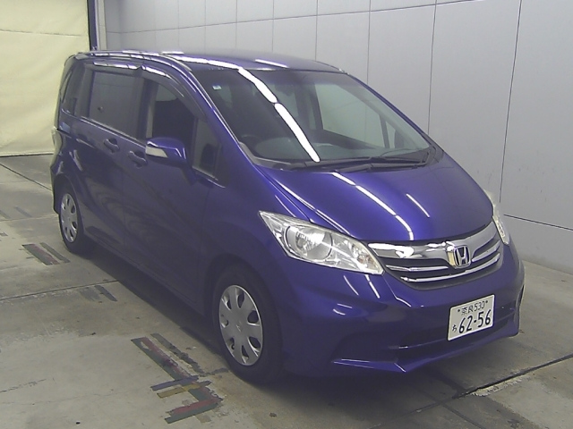 HONDA FREED — фото