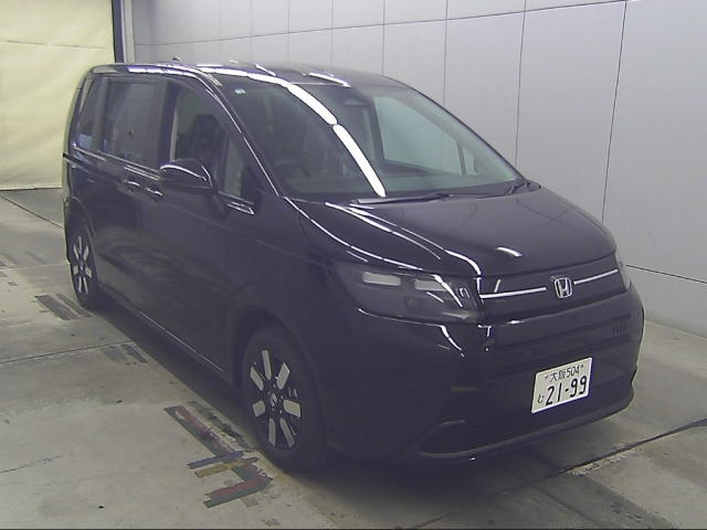 HONDA FREED — фото