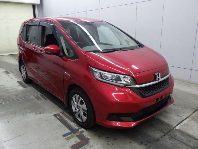 HONDA FREED — фото