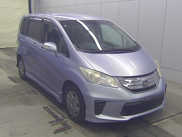 HONDA FREED — фото