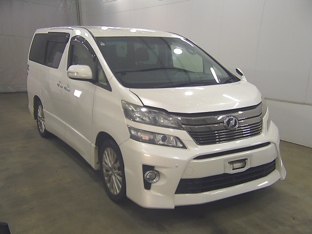 TOYOTA VELLFIRE — фото