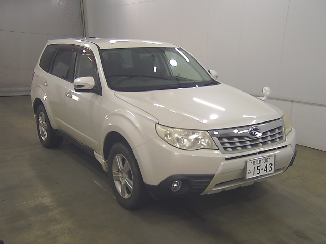 SUBARU FORESTER — фото