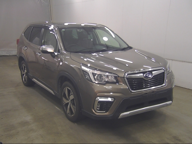 SUBARU FORESTER — фото