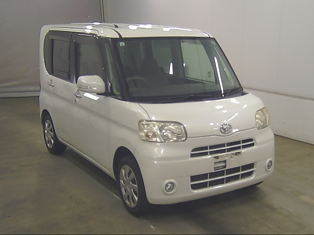 DAIHATSU TANTO — фото