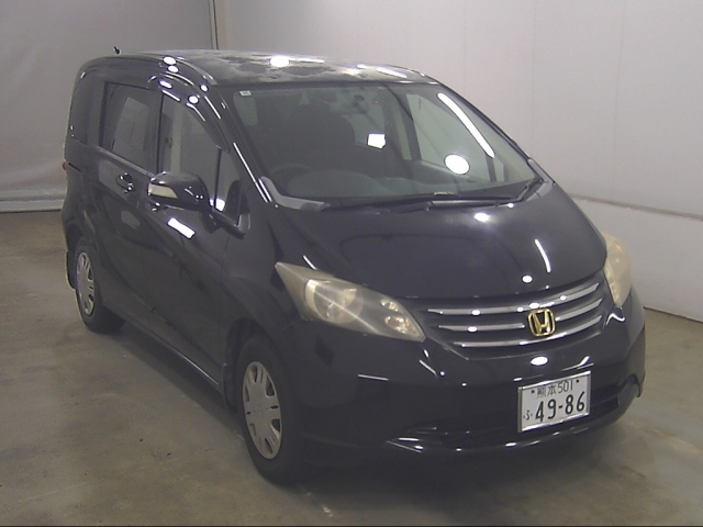 HONDA FREED — фото