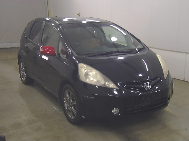 HONDA FIT — фото