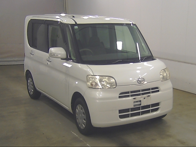 DAIHATSU TANTO — фото