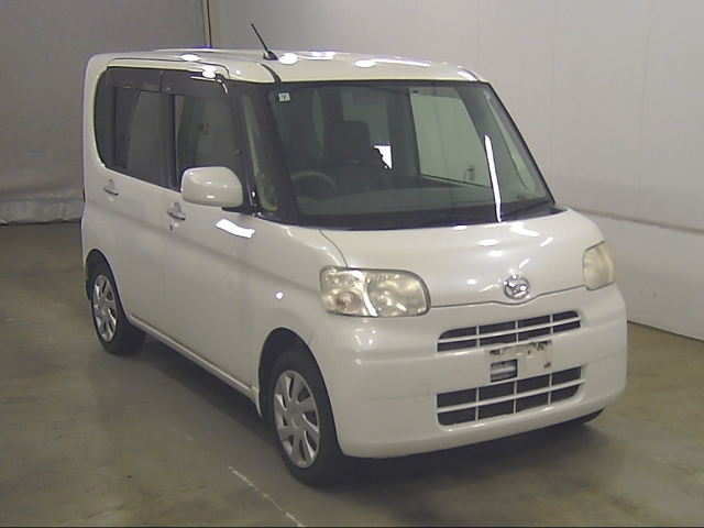 DAIHATSU TANTO — фото