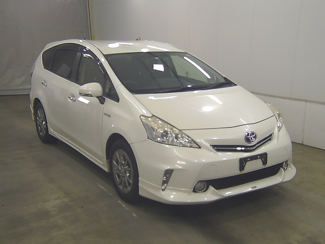 TOYOTA PRIUS — фото