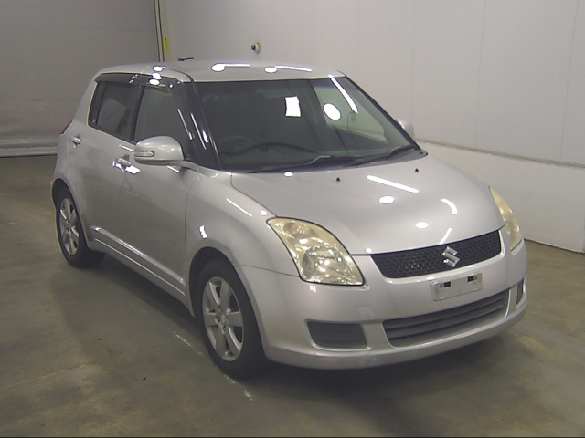SUZUKI SWIFT — фото