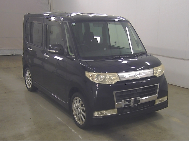 DAIHATSU TANTO — фото