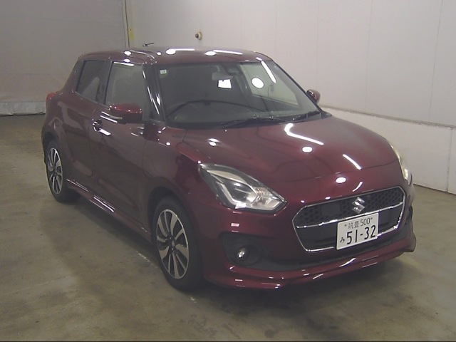 SUZUKI SWIFT — фото