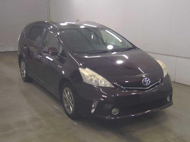 TOYOTA PRIUS — фото