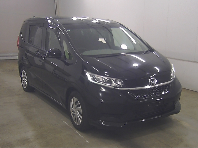HONDA FREED — фото