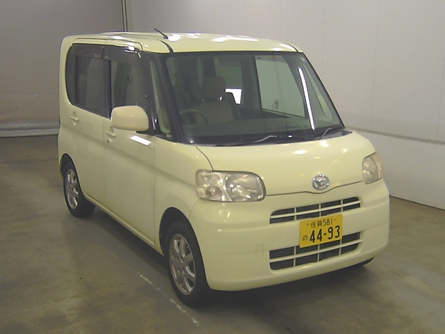 DAIHATSU TANTO — фото