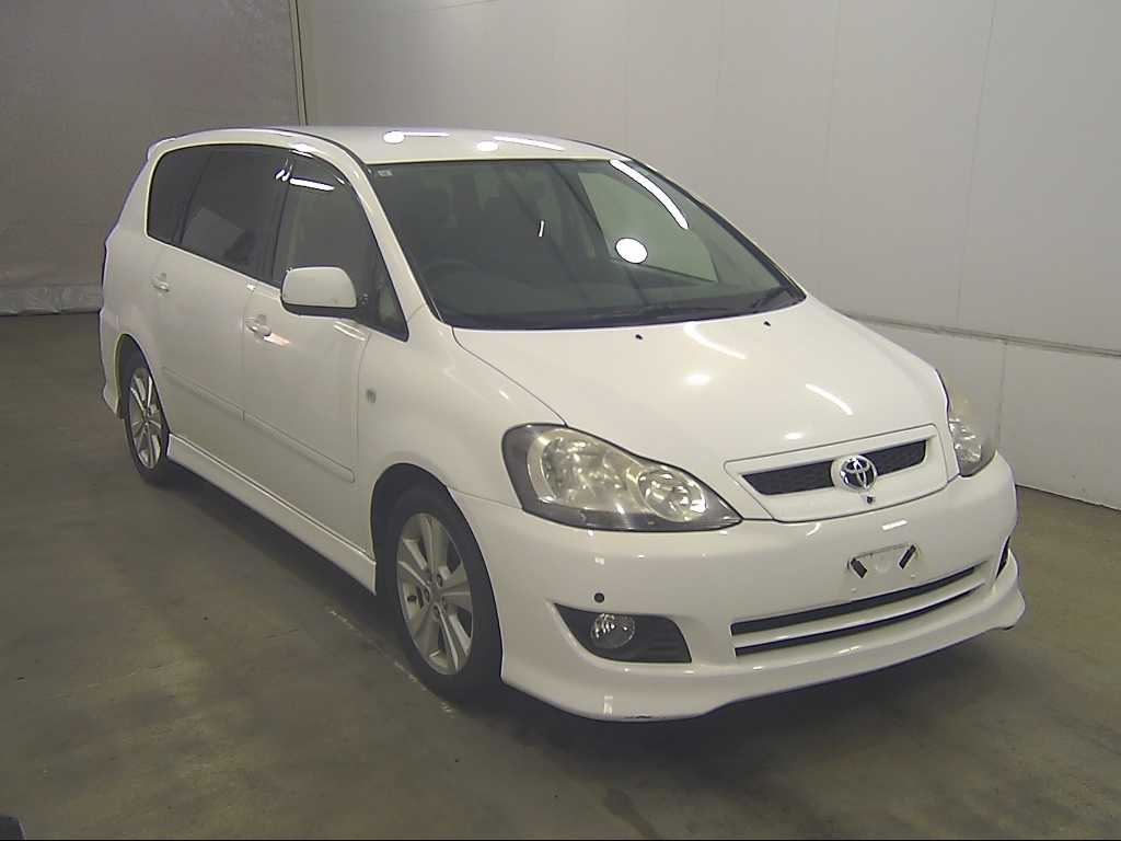 TOYOTA IPSUM — фото