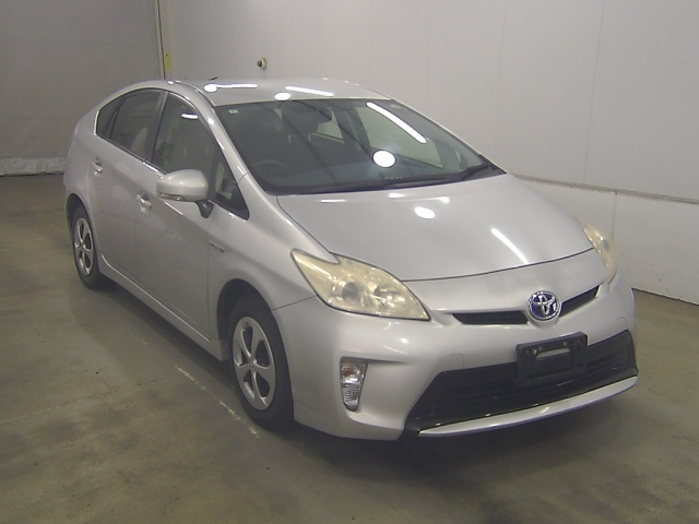 TOYOTA PRIUS — фото