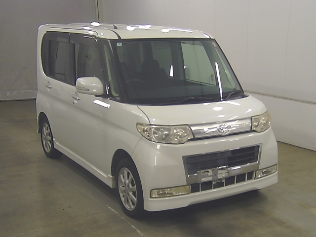 DAIHATSU TANTO — фото