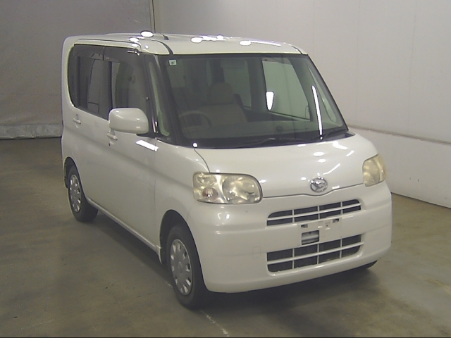 DAIHATSU TANTO — фото