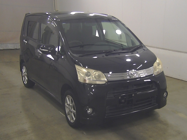 DAIHATSU MOVE — фото