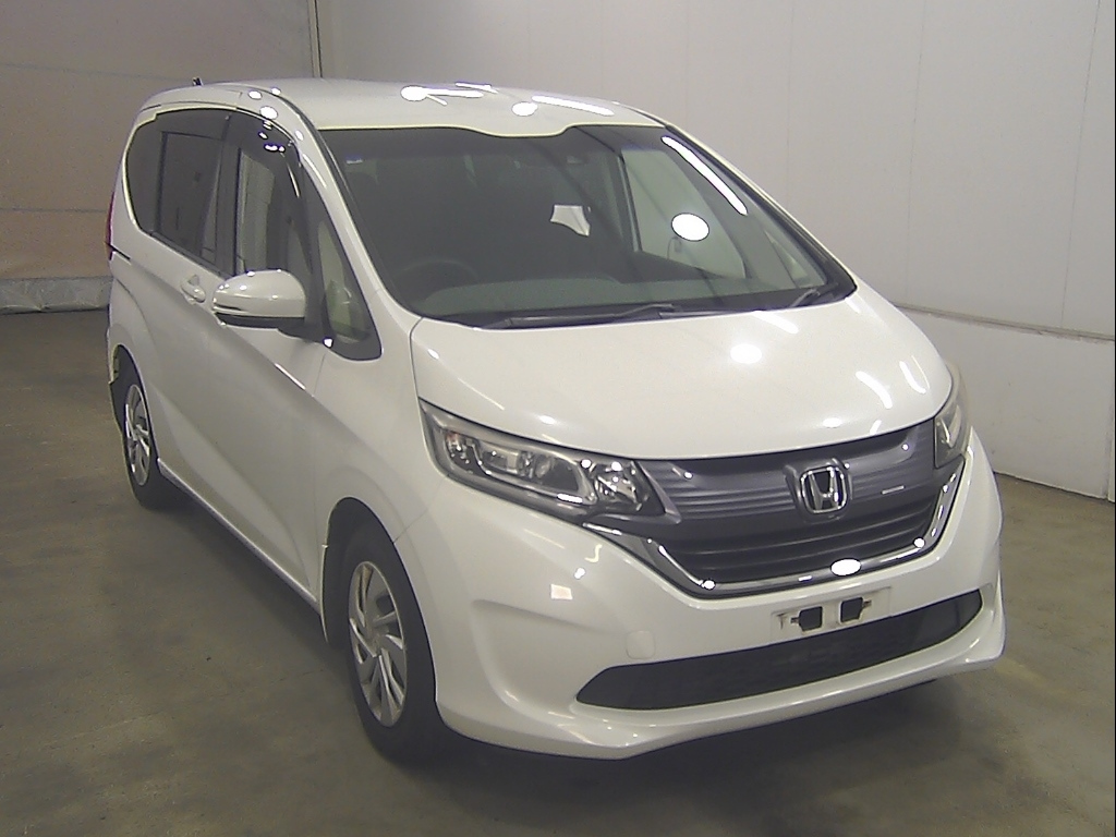HONDA FREED — фото