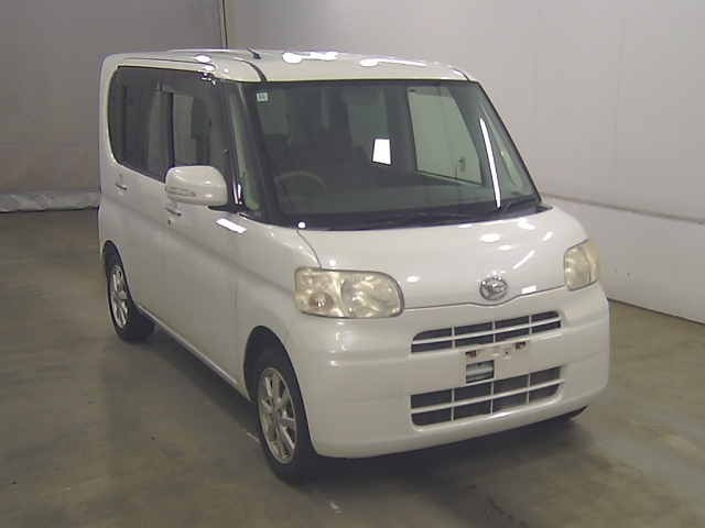 DAIHATSU TANTO — фото