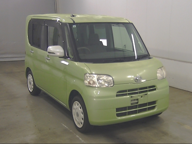 DAIHATSU TANTO — фото