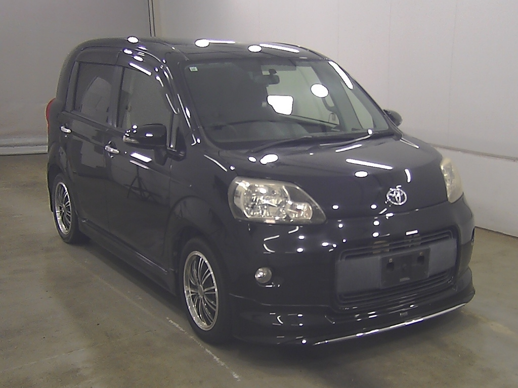 TOYOTA PORTE — фото