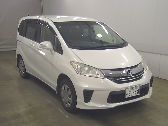 HONDA FREED — фото