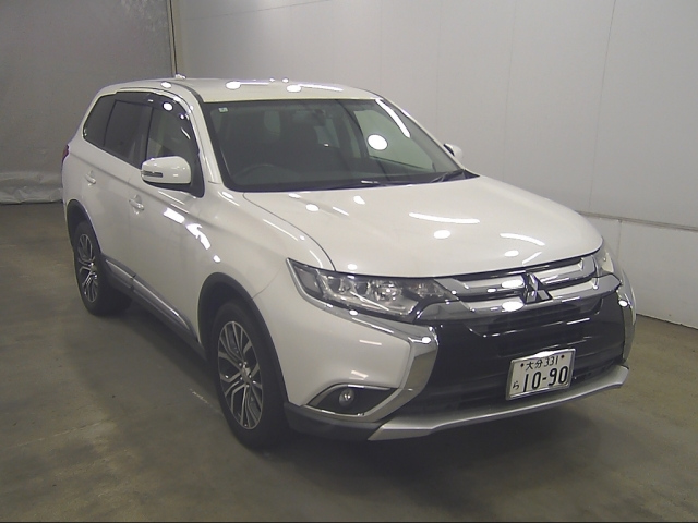 MITSUBISHI OUTLANDER — фото