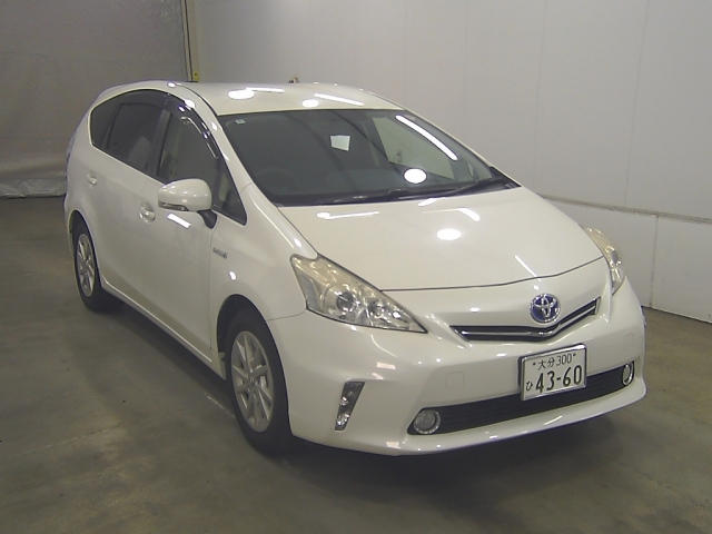TOYOTA PRIUS — фото