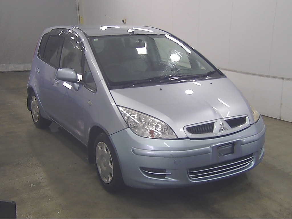 MITSUBISHI COLT — фото