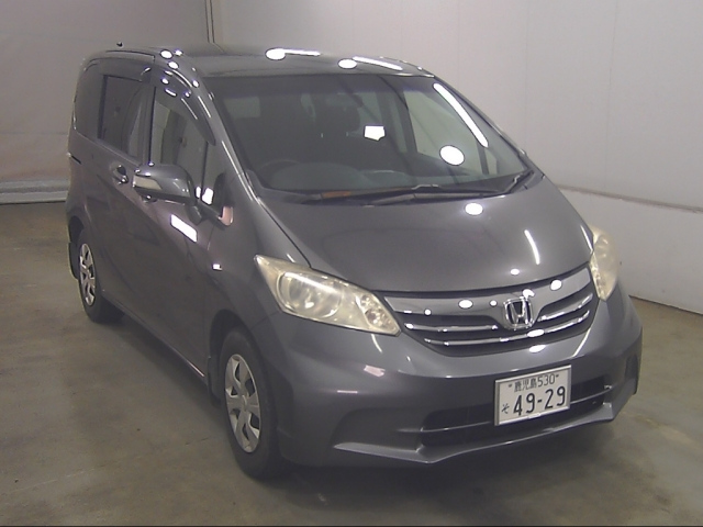 HONDA FREED — фото