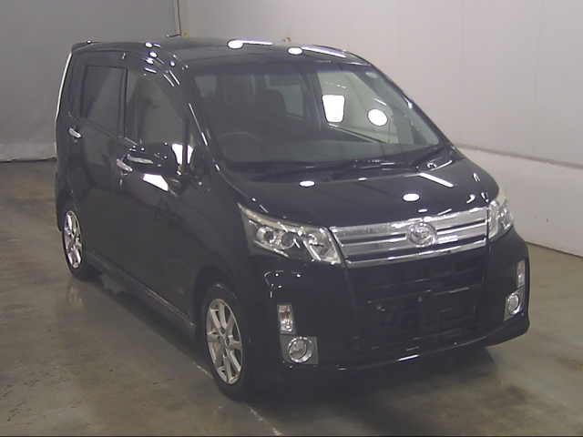 DAIHATSU MOVE — фото