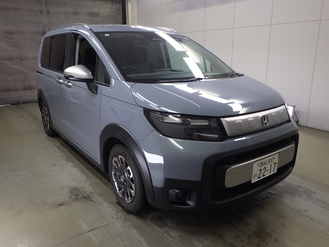 HONDA FREED — фото