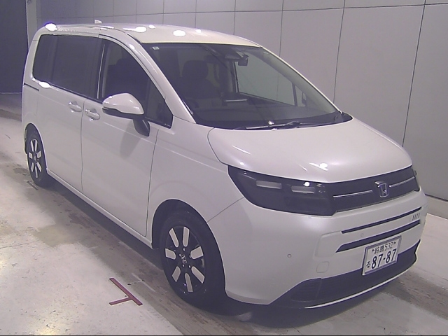 HONDA FREED — фото