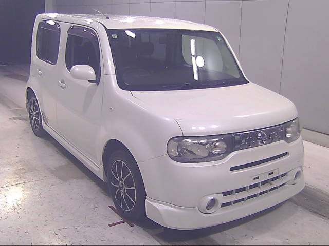 NISSAN CUBE — фото