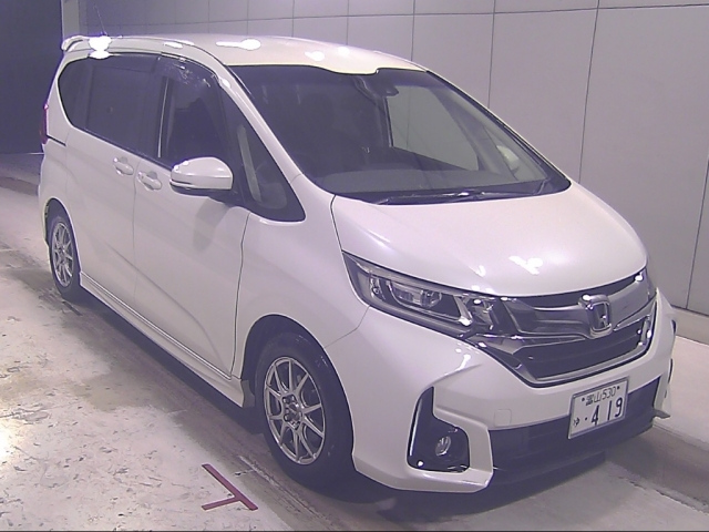 HONDA FREED — фото