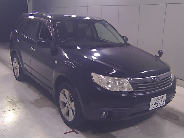 SUBARU FORESTER — фото