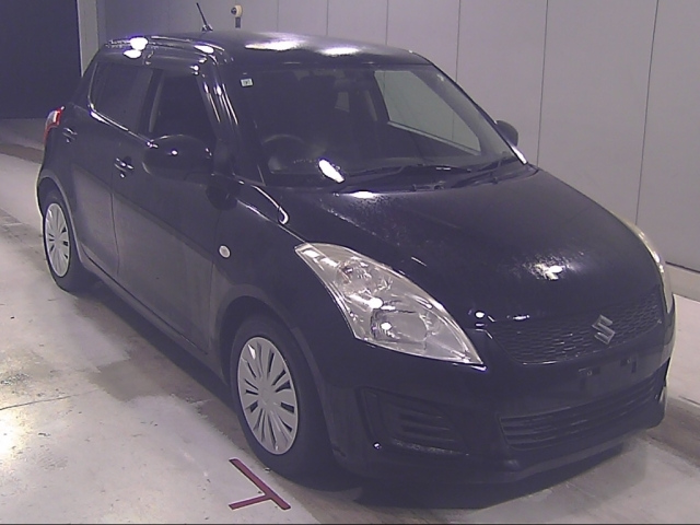 SUZUKI SWIFT — фото