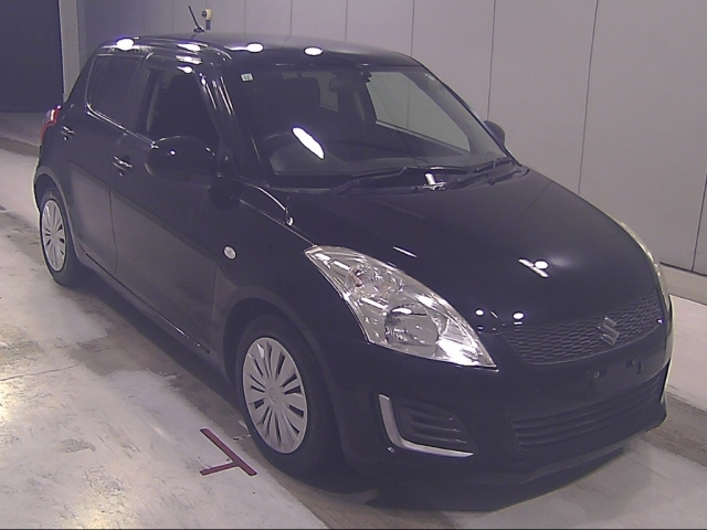 SUZUKI SWIFT — фото