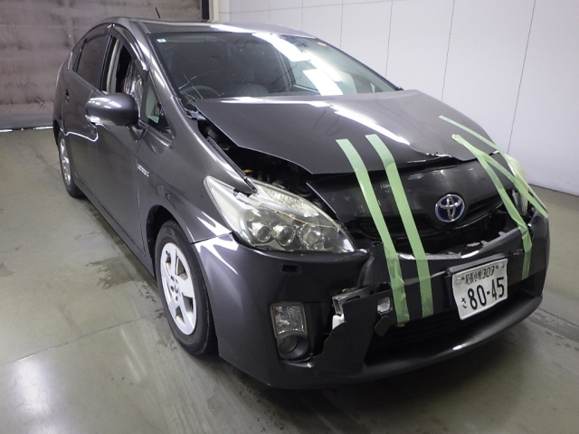 TOYOTA PRIUS — фото