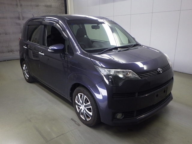 TOYOTA SPADE