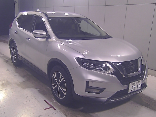 NISSAN X TRAIL — фото