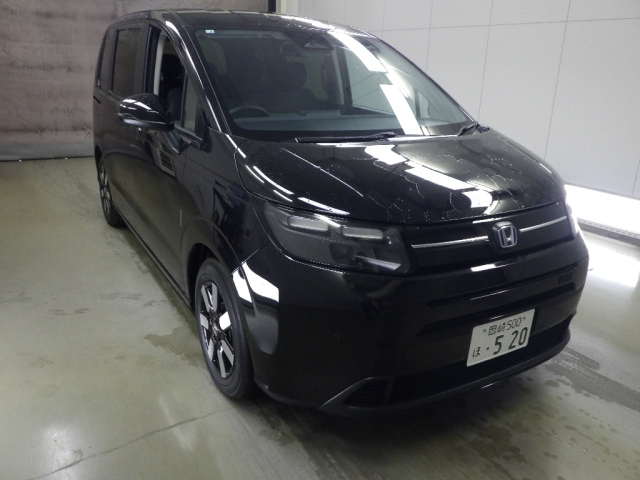 HONDA FREED — фото