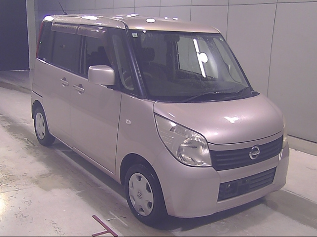 NISSAN ROOX