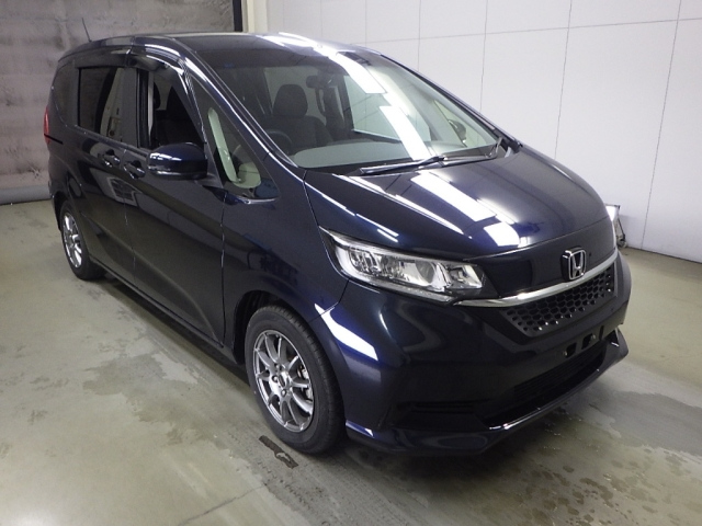 HONDA FREED — фото