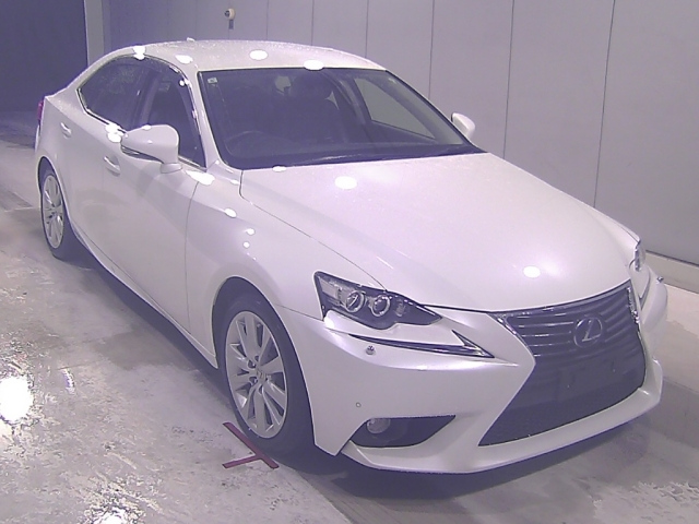 LEXUS IS — фото