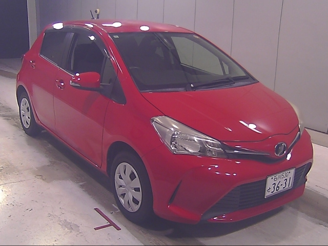 TOYOTA VITZ — фото