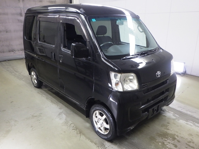 TOYOTA PIXIS — фото